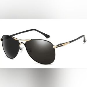 NWOT Aviator Style Sunglasses Trendy Sunglasses Unisex